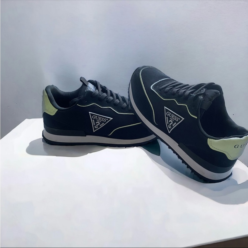 GUESS Men’s Aley Sneaker Reflective Trainers